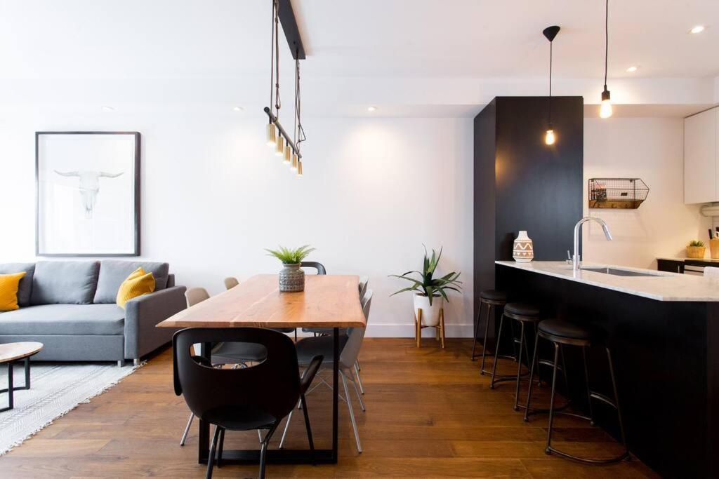 Sleek Condo In The Heart Of Little Italy By Den Stays مونتريال المظهر الخارجي الصورة