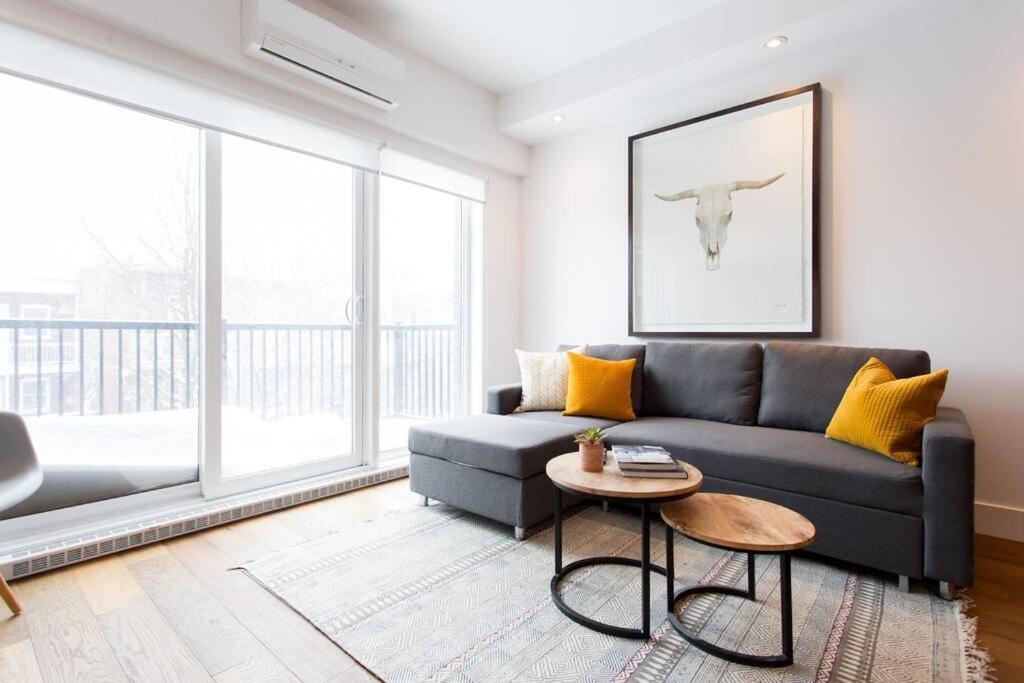 Sleek Condo In The Heart Of Little Italy By Den Stays مونتريال المظهر الخارجي الصورة